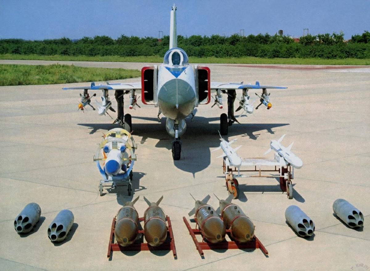 中国七代机2037年首飞？美国着急了：砍F-35订单，省钱研发新战机