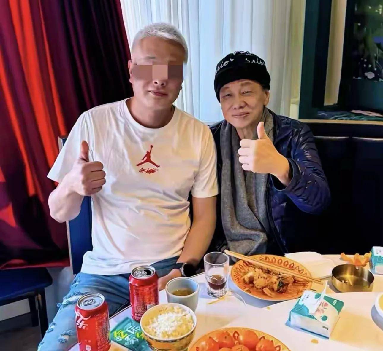 “火云邪神”梁小龙去世，享年77岁！知情人透露去世前一天与友人聚餐，精神饱满未见异常