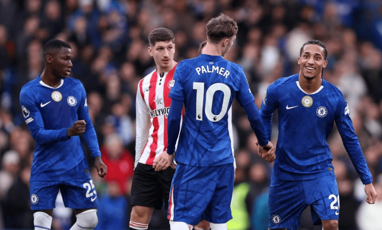 英超联赛免费高清直播+实时赛程+积分预测（2025赛季全覆盖）一场2-0让英超争四格局大乱曼联紧追利物浦切尔西第6