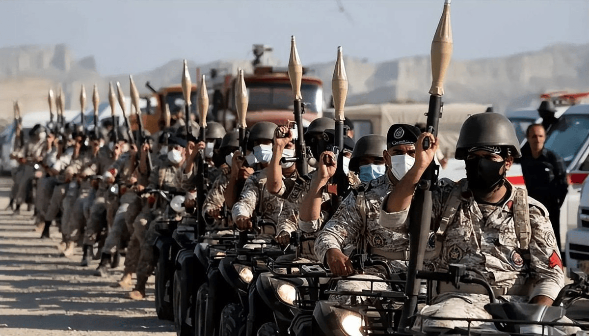 军火船全军覆没，援助武器沉入大海，伊朗这是被哪路“海盗”盯上了？