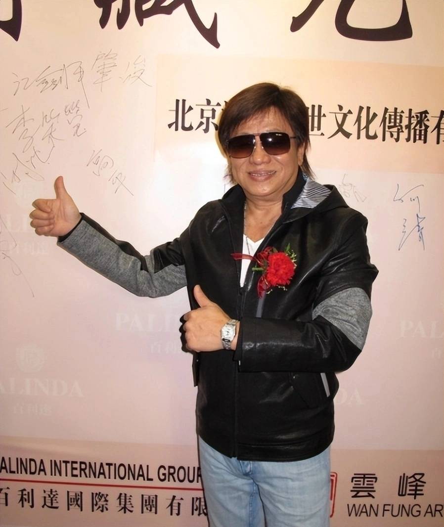 陈光标真敢说!他曝梁小龙是被身边人累垮的,早就劝过可惜没听劝,人走了账号还在卖货