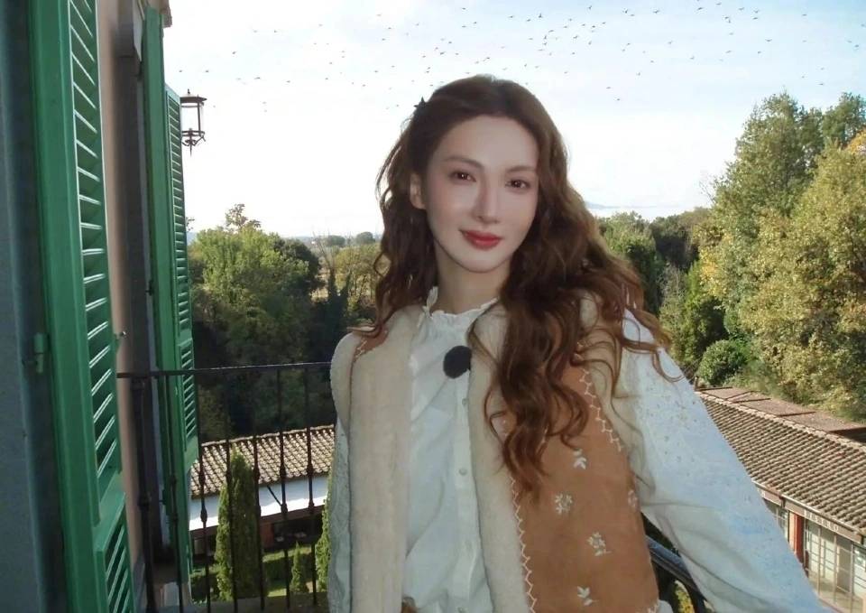 金晨肇事逃逸现场曝光!女助理顶包画面被拍,和狗仔讨价还价没谈拢,没有任何公关机会了!!