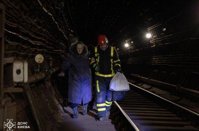 最低气温零下28℃!乌克兰电力彻底瘫痪,末日将军的战术终于成功