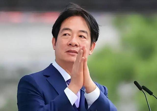 央媒透露：055大驱在台湾附近开火发射导弹，震慑驱离外国飞机