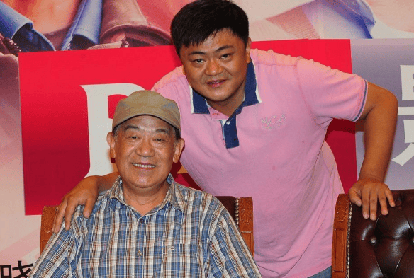 83岁高明近况曝光，儿子高亮去世后，儿媳撑起他与老伴的晚年