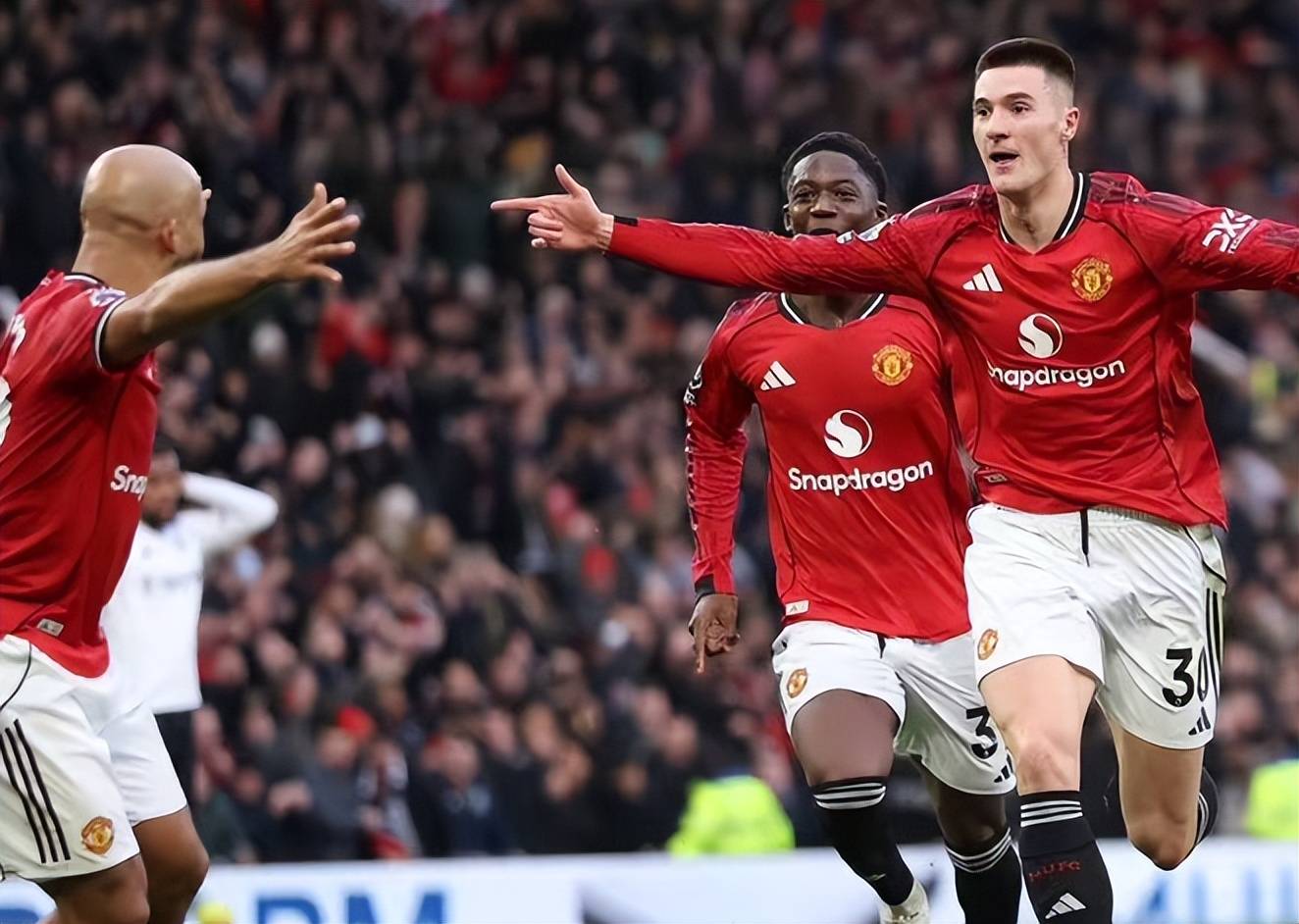 英超联赛免费高清直播+实时赛程+积分预测