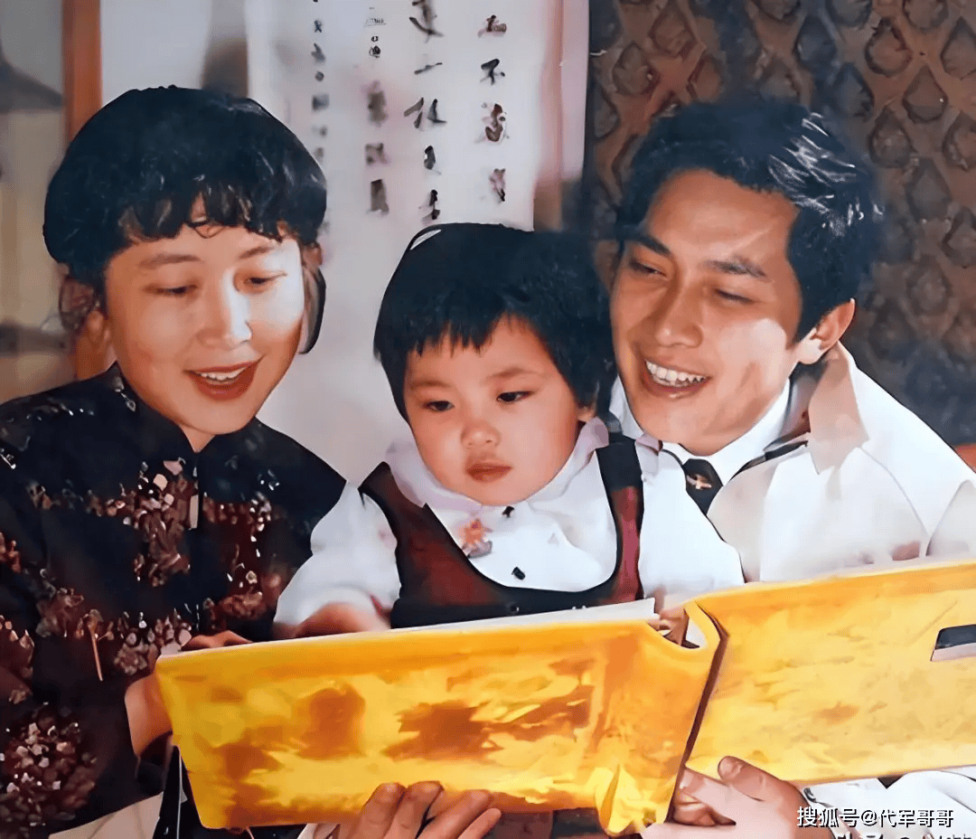 73岁唐国强近况曝光！为了两个患病儿子的医疗费，四处奔波不敢退休