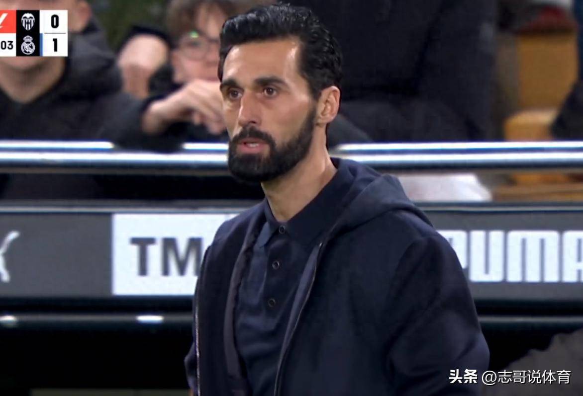 随着一场2-0皇马拒绝爆冷施压巴萨西甲积