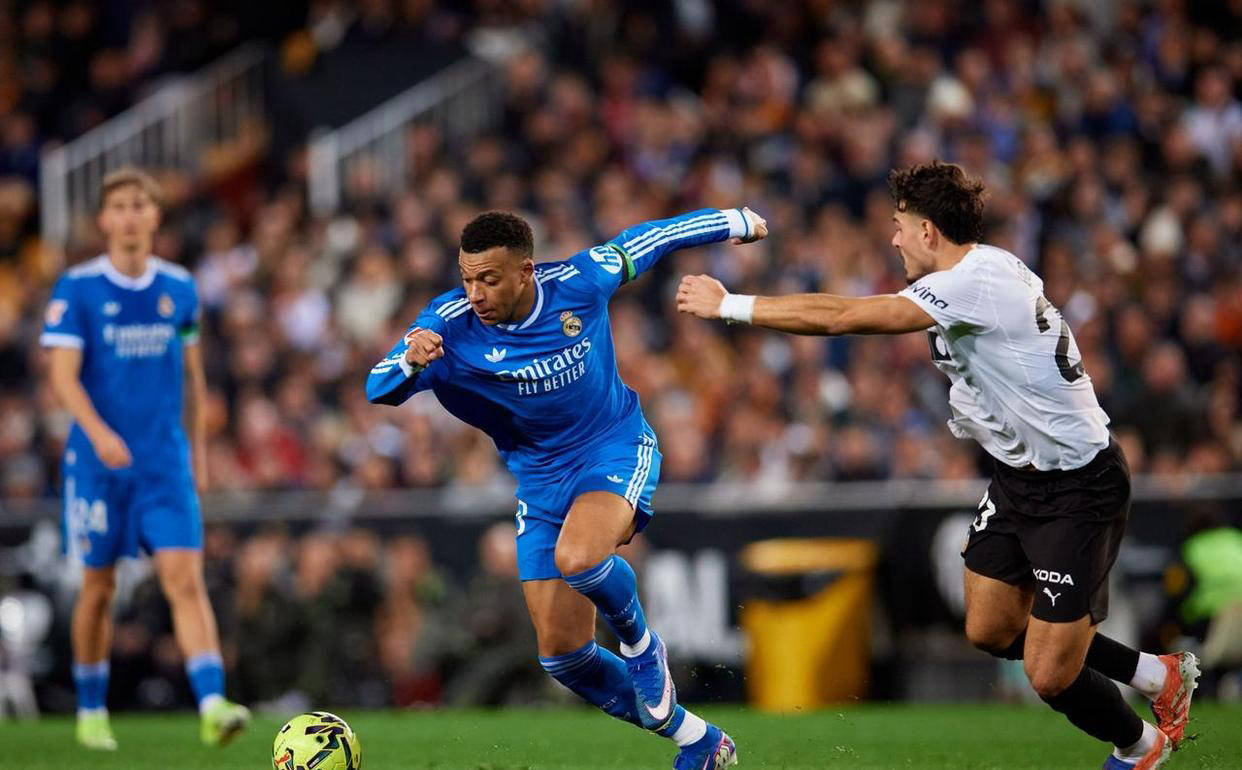 西甲西班牙足球甲级联赛最新积分榜出炉：马竞失利皇马取胜紧追巴萨塞维利亚面临保级压力