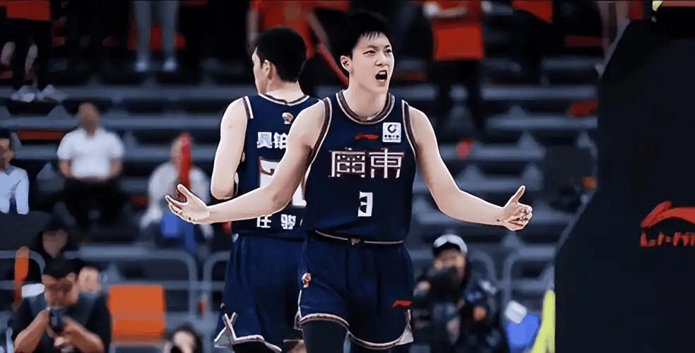 世界杯直播在线观看——高清足球直播平台推荐恭喜广东新援或敲定35岁美国中锋哈登好友杜锋期待