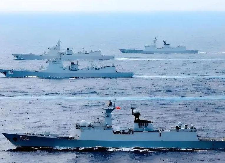 为何中国“下饺子”般狂造052D驱逐舰，却不让更牛的055挑大梁？