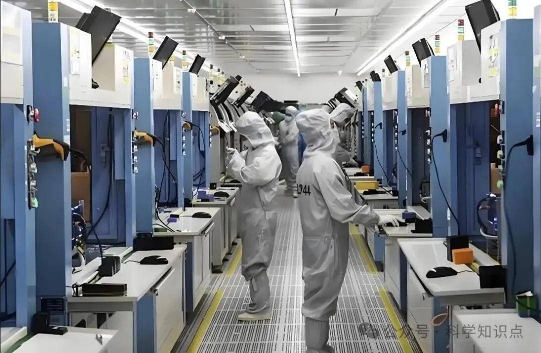 原创             芯片围剿，反噬开始？老美算盘打空，中国芯破局，数千亿订单回流背后！