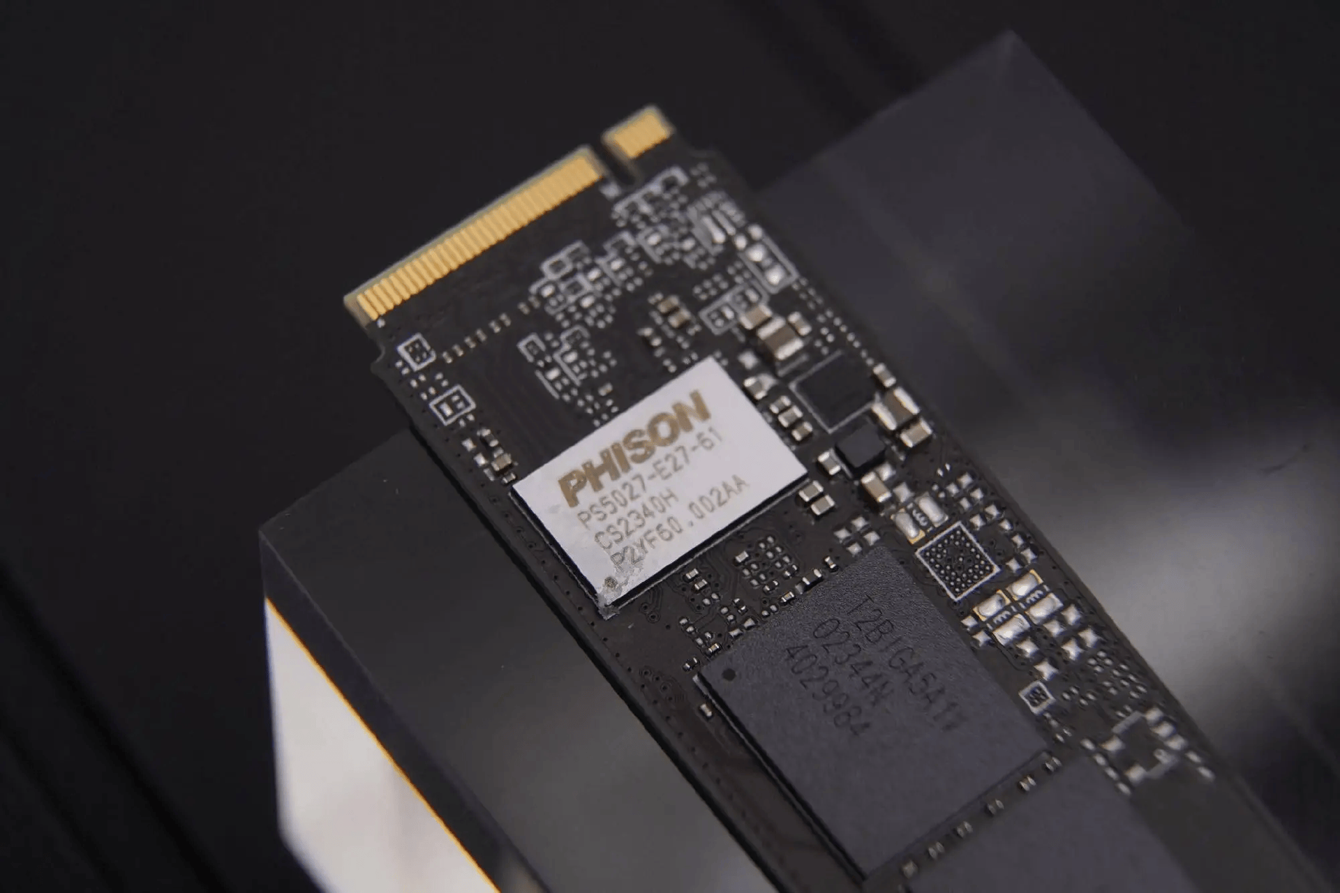 原创             疯了！一晚狂涨600元，五大厂商集体抬价，网友：快用不起了