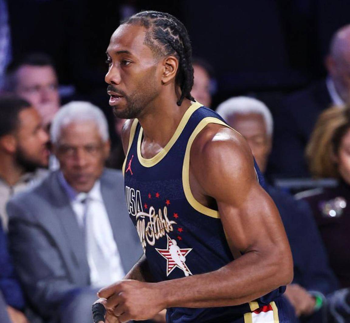 全明星惊现季后赛模式！伦纳德12分钟天神下凡狂砍31分一记准绝杀让老板疯狂健康的小卡