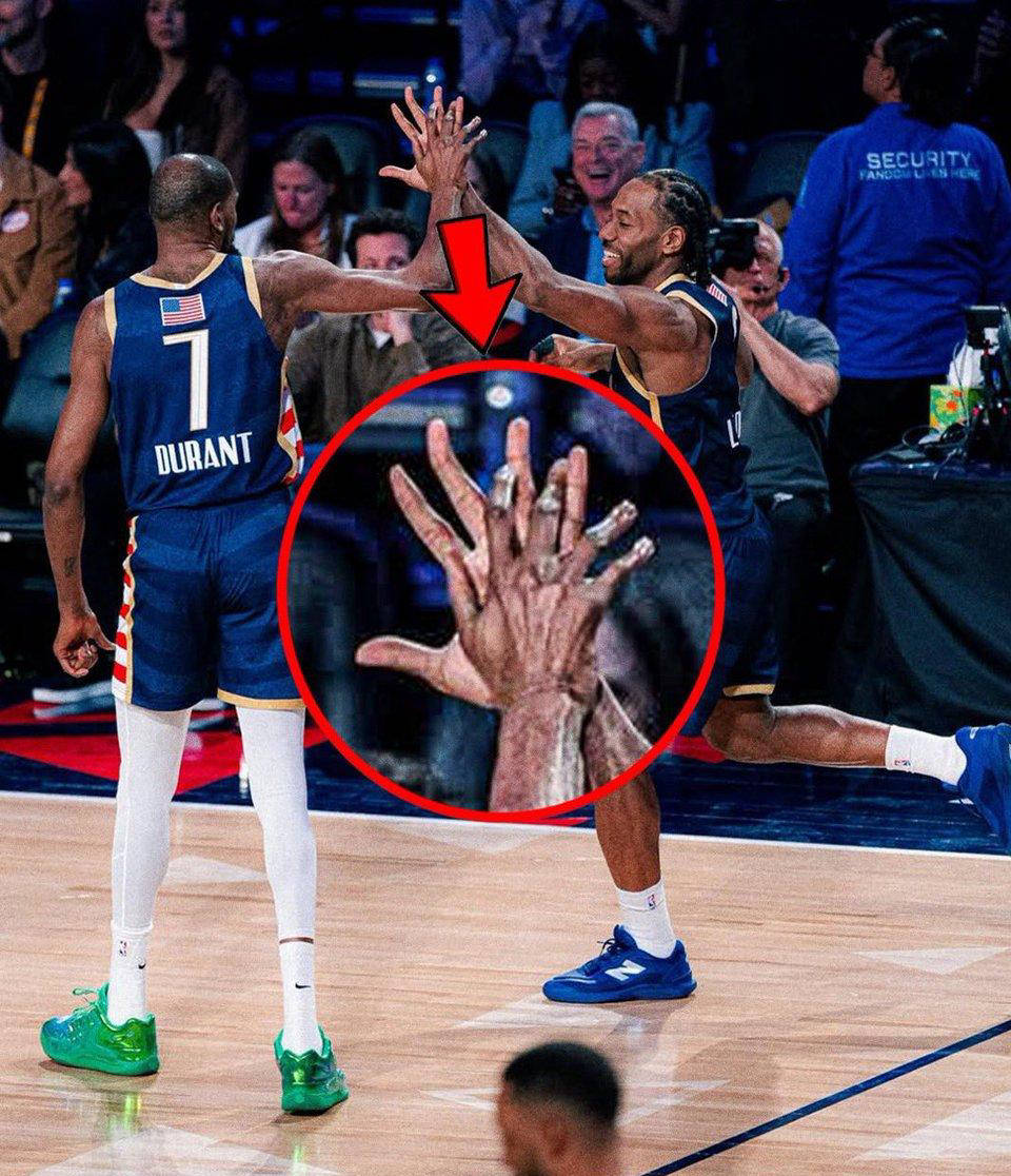 小卡与杜兰特手掌大小对比引热议！科怀手掌尺寸惊艳堪称历史前三