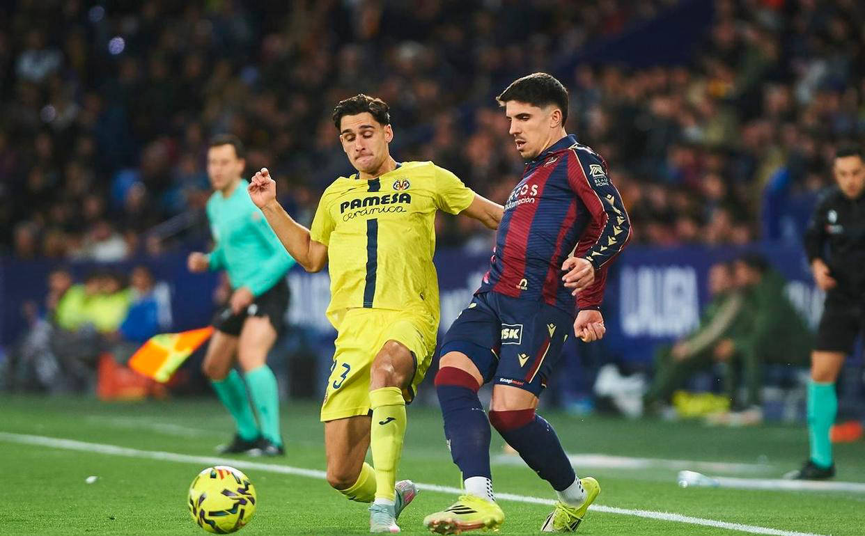 比利亚雷西班牙足球甲级联赛亚尔1-0小胜莱万特西甲积分榜最新排名揭晓