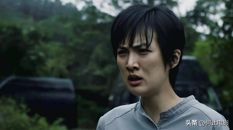 春节才过几天，姚安娜居然靠张艺谋意外火了一把，孟晚舟也没想到