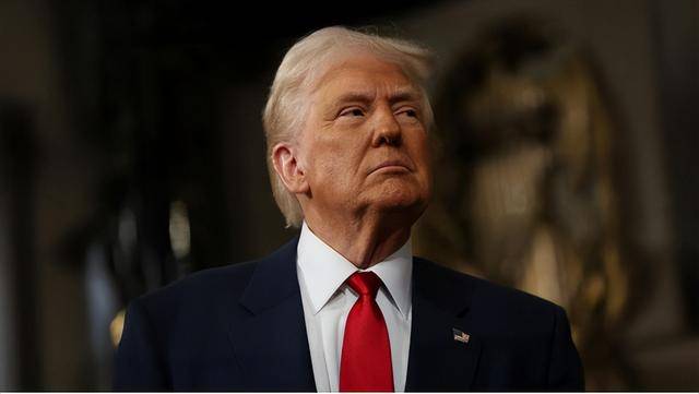 普京看准时机，俄军大规模集结，乌方失去27国相助，难挡俄军攻势