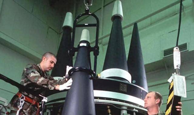 俄罗斯截获重要情报!欧洲不愿认输,要往乌克兰运核武器,俄方警告或爆发大战