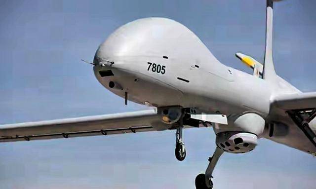 美以彻底破防！伊朗生擒以色列“赫尔墨斯-900”无人机，连导弹都还完好