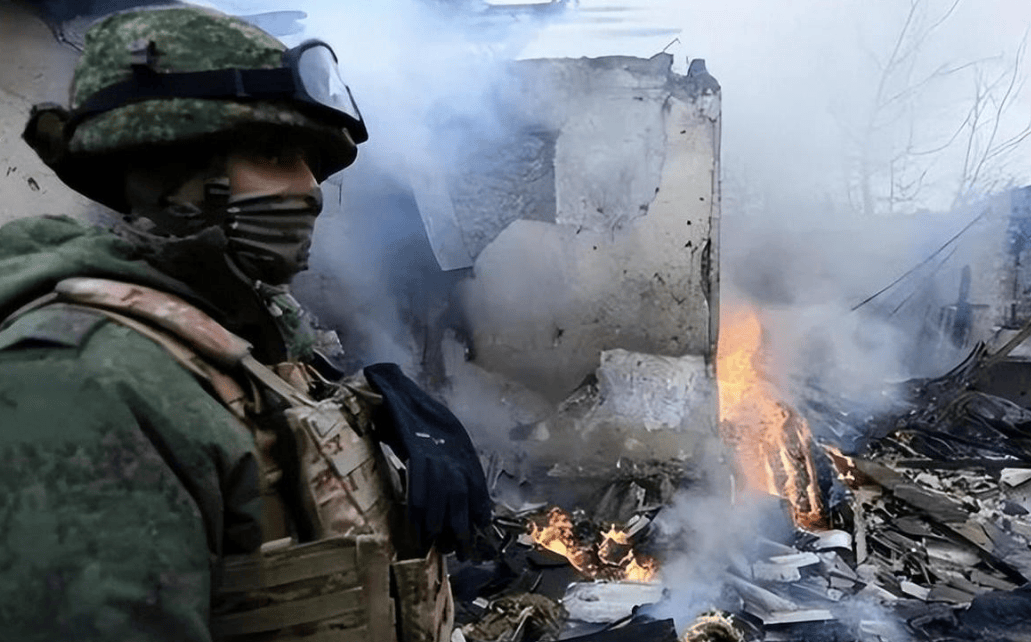 200多名乌克兰专家上阵指挥，俄军趁机击落无人机，不到一天行动被叫停