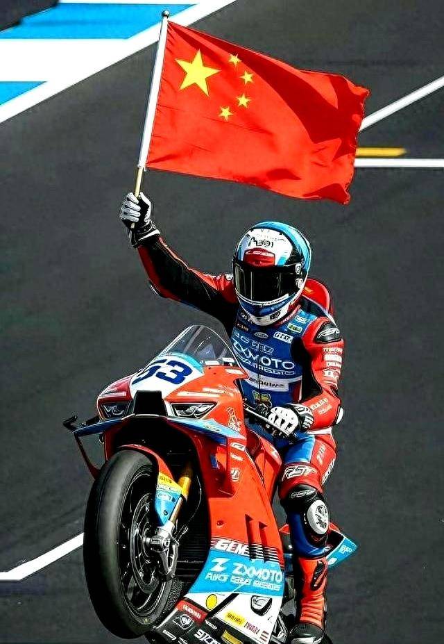 张雪机车夺冠刷屏！演员尹正发文祝贺创始人张雪回应：资金有限无法邀您代言我们把这台820赠送给您