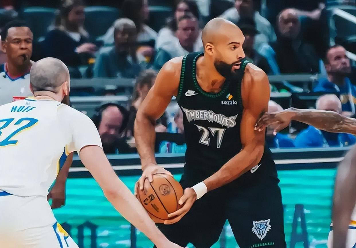 NBA常规赛明日焦点对决：雷霆快船背靠背马刺力争战胜开拓者