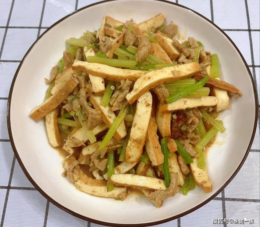 入春养肝不用愁！8道家常快手菜，清淡不油腻，全家都爱吃