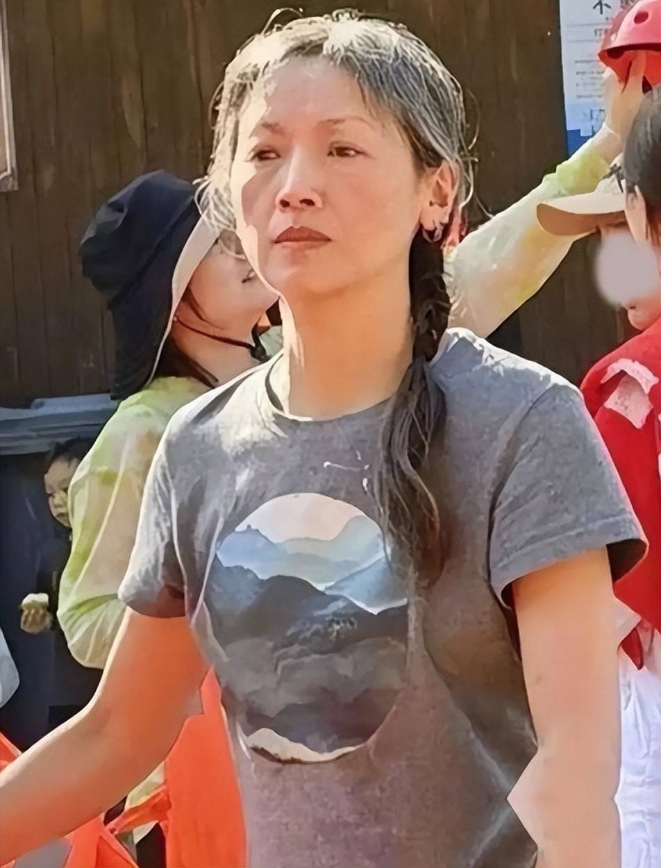 她是香港第一美女拒绝刘德华求婚后被家暴12年