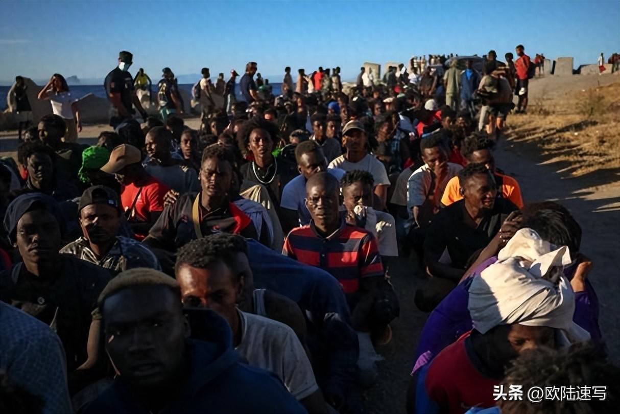 
        一场人为制造的危机？西班牙休达事件惊动欧盟，22人联名信成笑柄