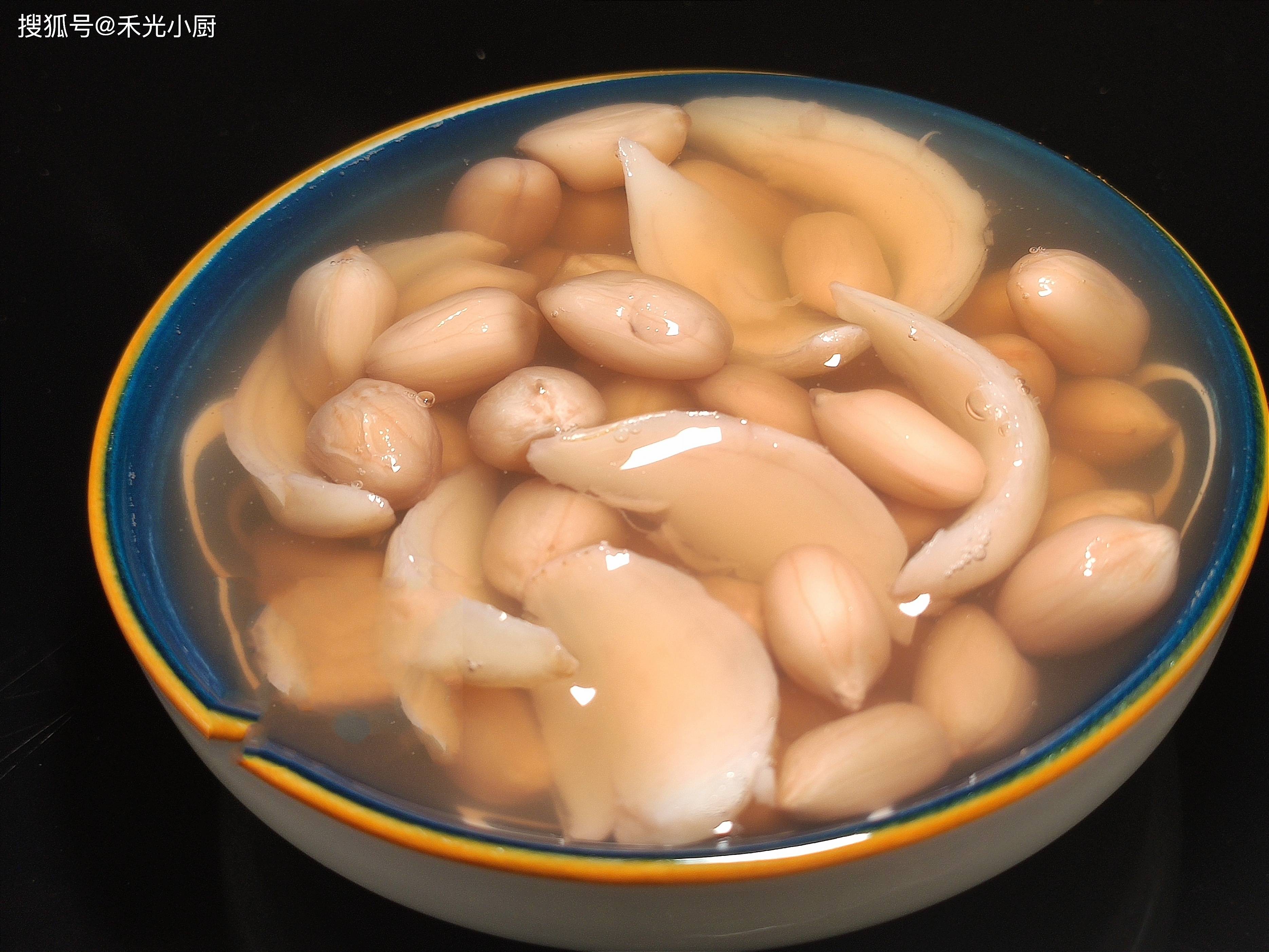
        这3样一起炖一炖，好吃又好做！简单的食材朴实的做法，吃的就是这一口香糯，秋天就适合这一锅！