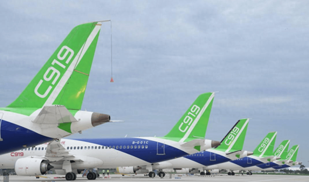 
        中国不伺候了！C919被欧盟死卡7年适航证，现在谁求谁还不一定！