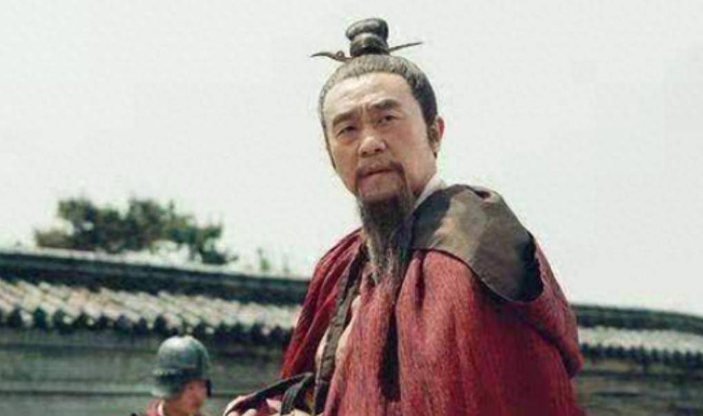 
        刘伯温生病后，马皇后送来一梨两枣，刘伯温见状立马告老还乡