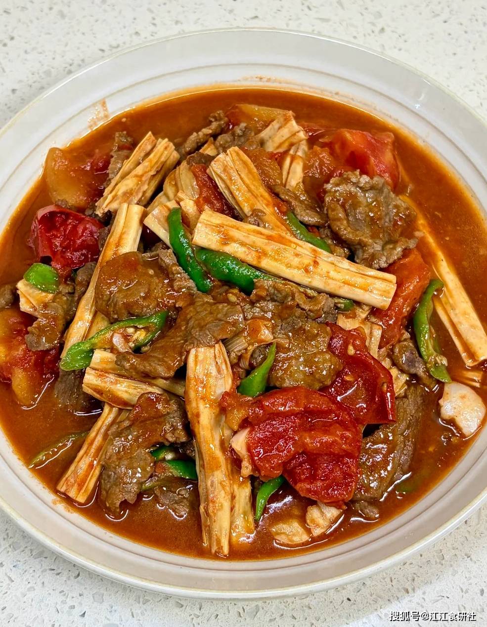 
        出伏要忌嘴！建议大家：少吃鸡肉和黄瓜，多吃3样，清热润燥不上火