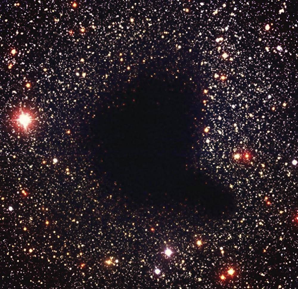 
        3.3亿光年范围内只有60个星系，牧夫空洞是宇宙战争遗迹？