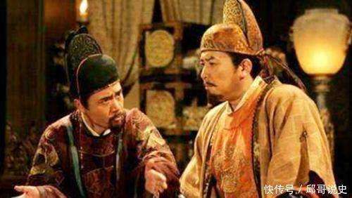 
        大臣：请六天假，朱元璋：准！第七天回来汇报工作，朱元璋：斩了