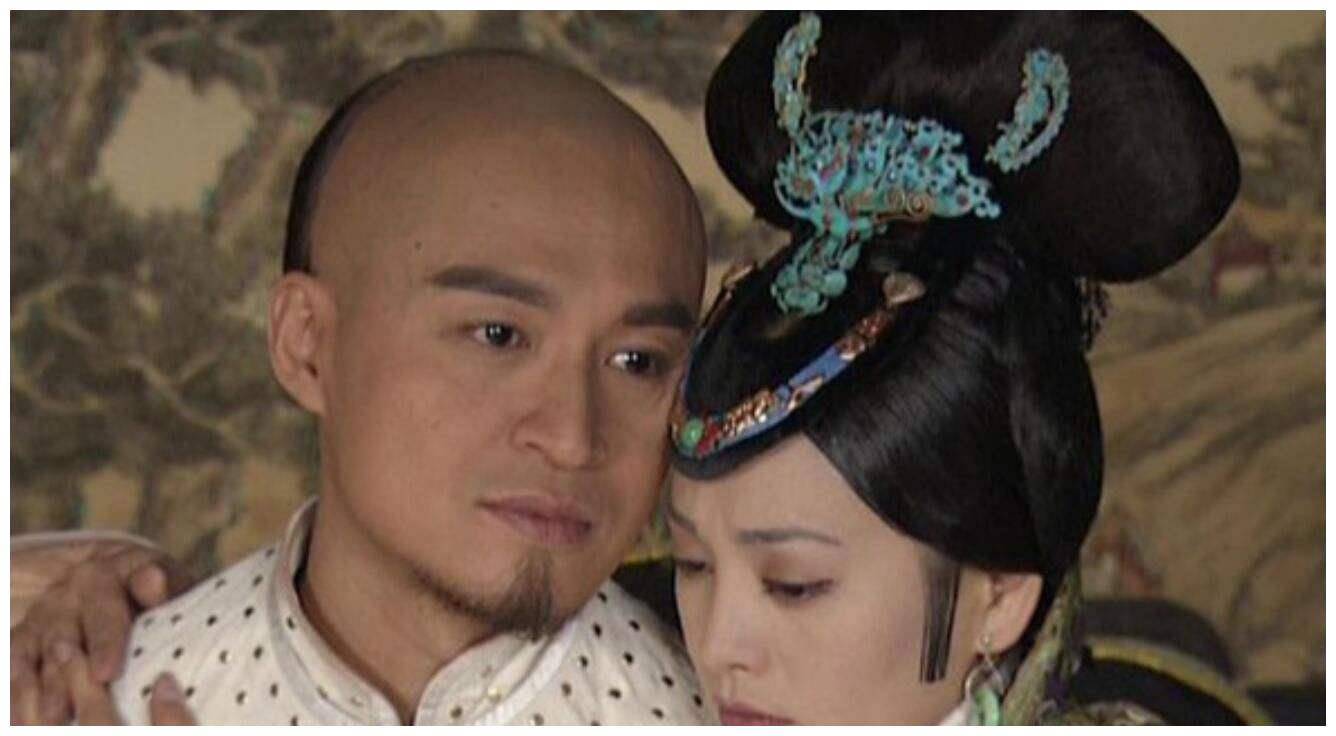 
        清朝最厉害的官职，可以直接指挥皇帝，整个大清朝只有两位