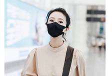 46岁高圆圆穿私服美到炸！卡其色连衣裙扎丸子头，说18岁也不过分
