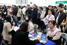 没有家庭托举，农村毕业生就业率低了10%