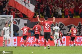 阿根廷队祝贺恩佐夺冠