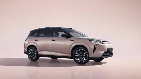 更大、更快、更智能│比亚迪第三代元PLUS上市11.99万元起