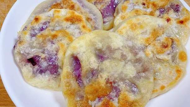 哀牢山发现7株冥界之花