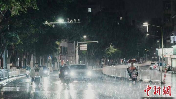 广东大部持续大雨到暴雨,深圳多趟列车停运,你觉得有必要吗?