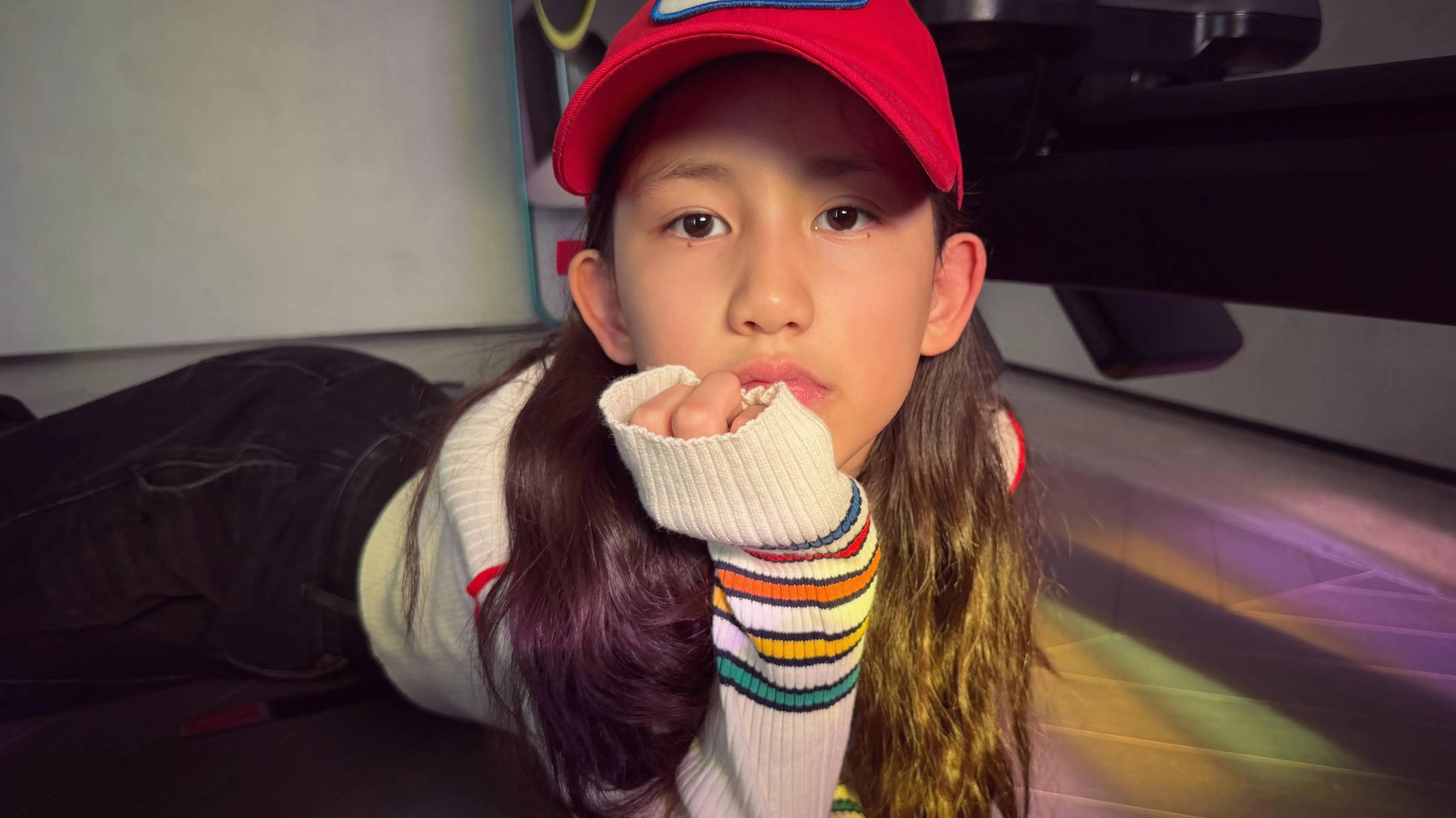 黄磊孙莉二女儿近照曝光！眼睛旁边两颗泪痣好独特