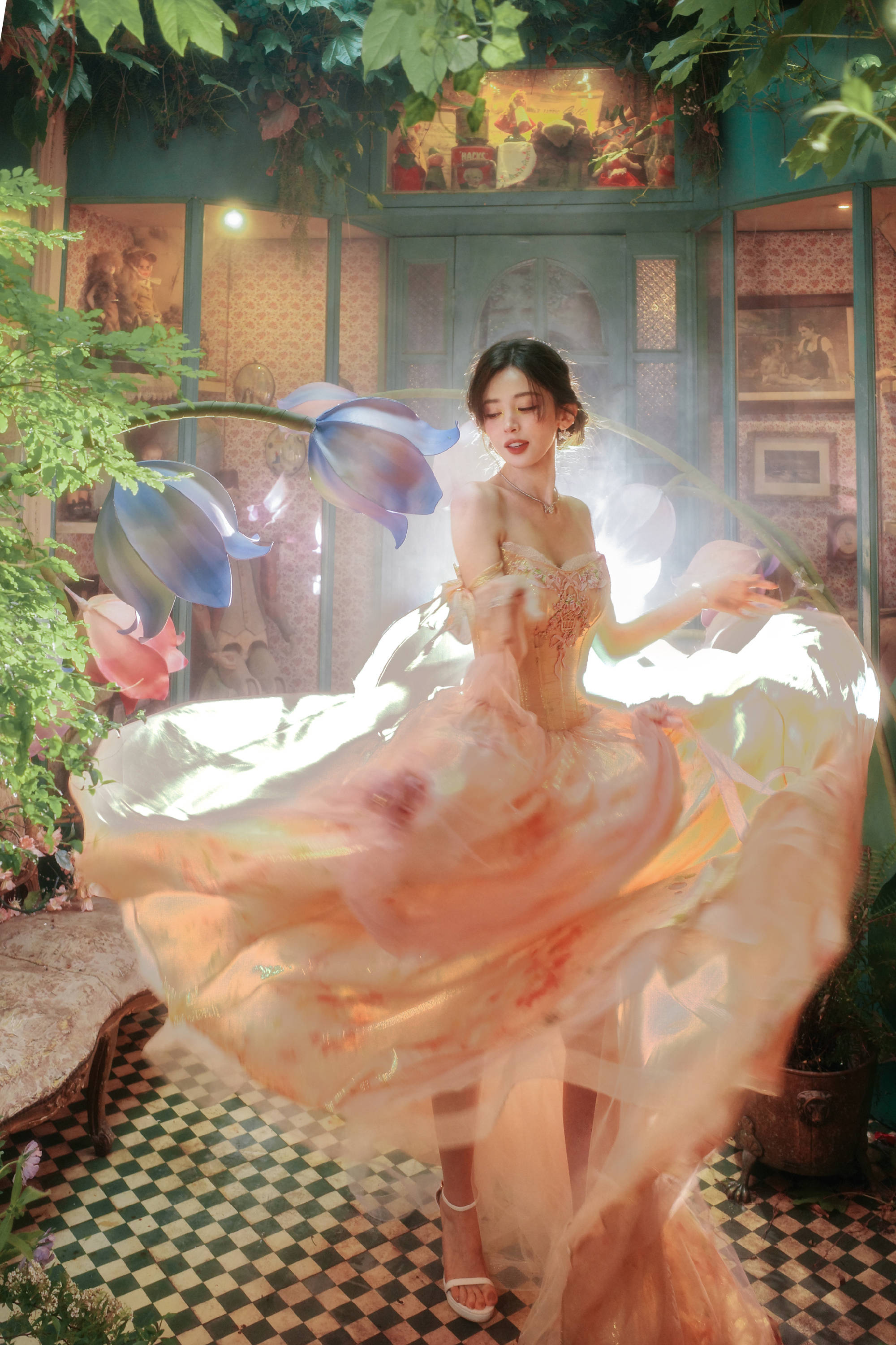 娜扎化身花仙子闪耀灵动！肌肤吹弹可破美貌养眼