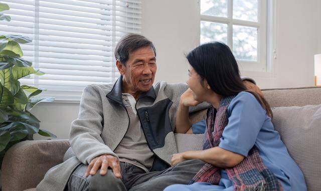 案例父亲立遗嘱房子由儿子继承，继母却赖着不肯搬离，法院判了