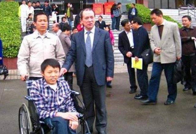 欧博体育回顾：汶川地震18岁残疾小伙捐款185元如今创业成功(图13)