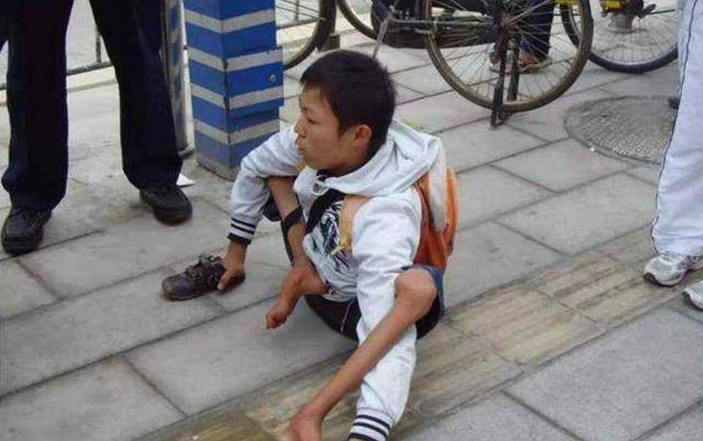 欧博体育回顾：汶川地震18岁残疾小伙捐款185元如今创业成功(图22)