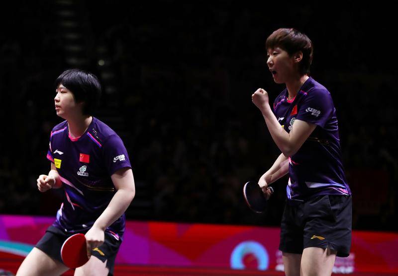 世乒赛-王曼昱/蒯曼3-0横扫跨国组合 国乒女双19连冠！