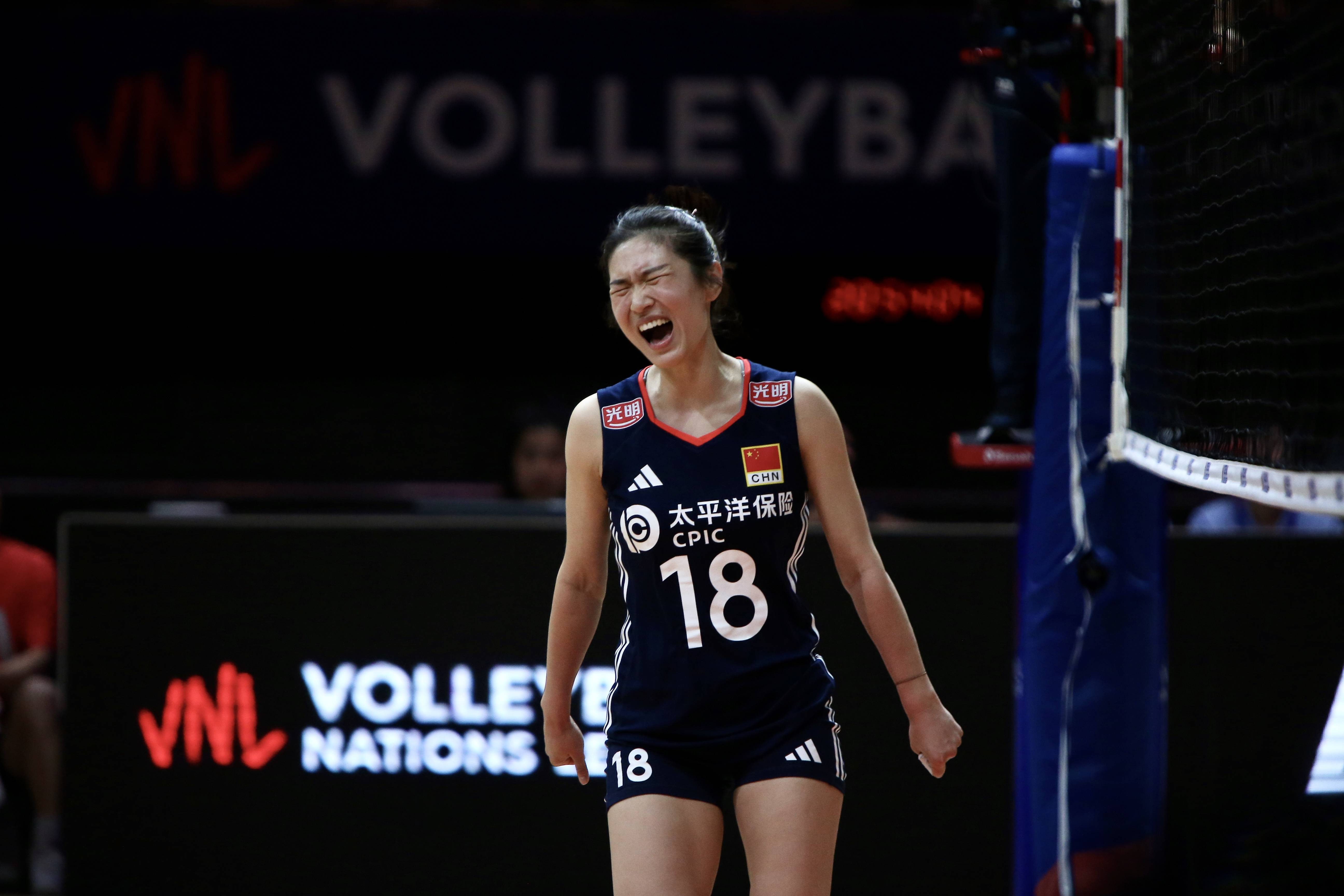 新周期开门红！女排世联赛-中国3-0横扫比利时 吴梦洁18分